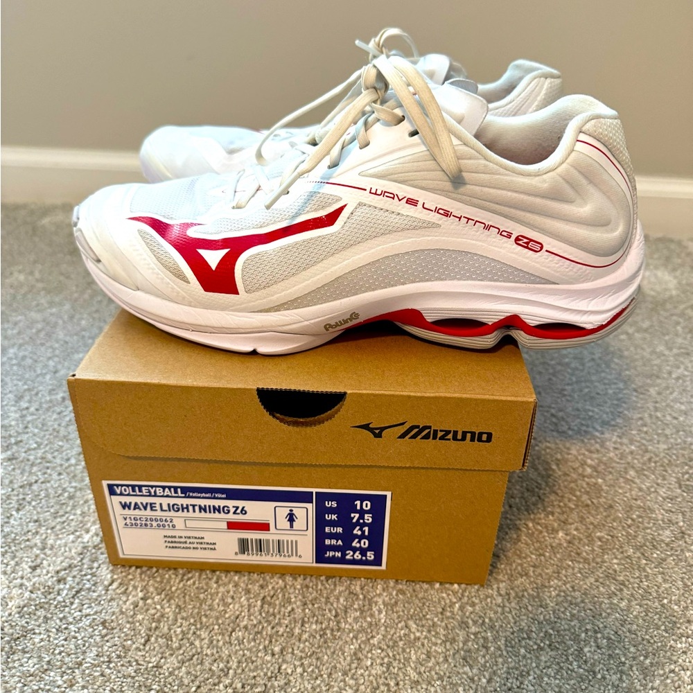 Mizuno WAVE LIGHTNING Z6 size 10